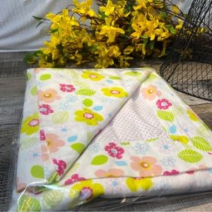 Flannel baby blanket with flowers